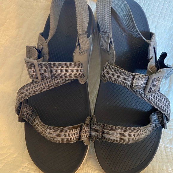 Shoes - Chaco Women’s Gray Adjustable Strappy Sandals Size 8 Excellent Condition